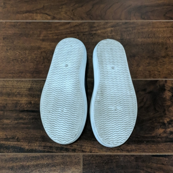 Boys slip on shoes - Picture 3 of 3